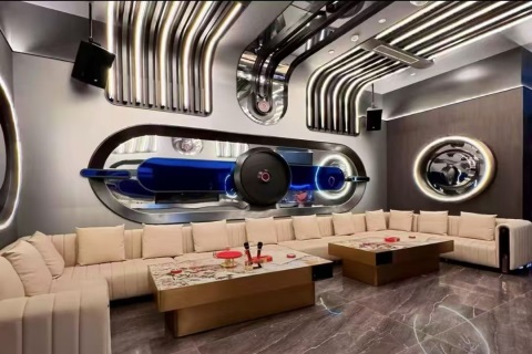 来宾模特招聘礼仪,来宾夜总会,惬意氛围浓感受职场独特韵